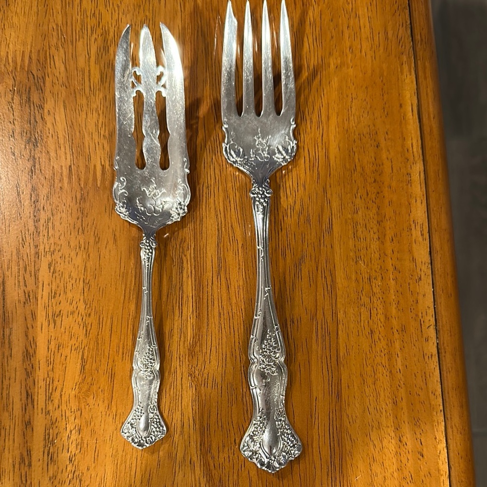 Rogers Bros triple silver plated Serveware. Meat fork and pastry fork. Grapes